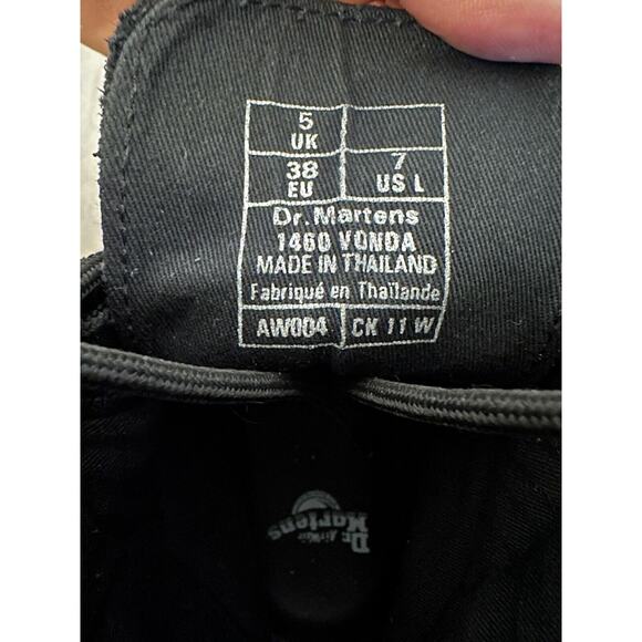 Doc‎ Martens Rose Boots Embroidered 1460 Leather US 7 8 Hole - Picture 10 of 10